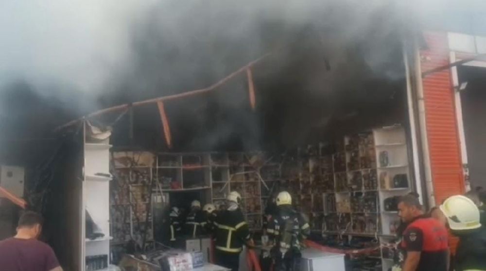 Şanlıurfa'da iş yeri yangını kontrol altına alındı