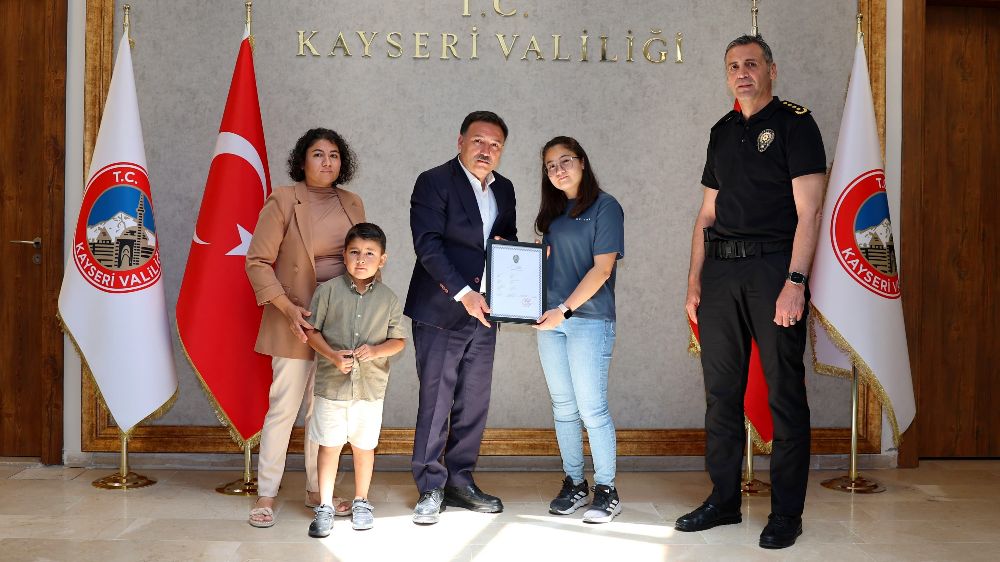 Şehit Birol'un ailesine 'Şehadet Belgesi' teslim edildi