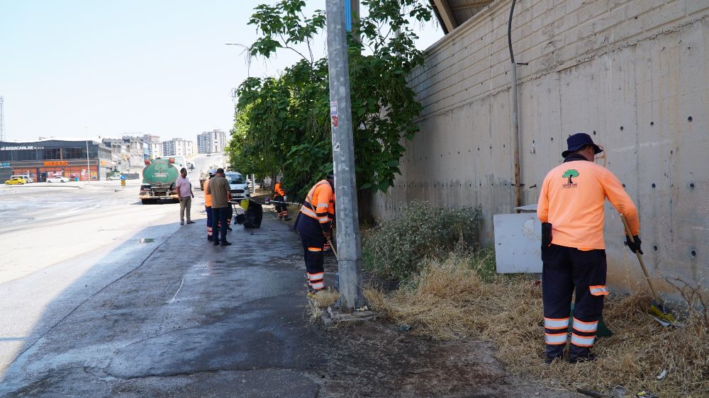 Şehitkamil’den Sanayi Mahallesi’nde detaylı temizlik