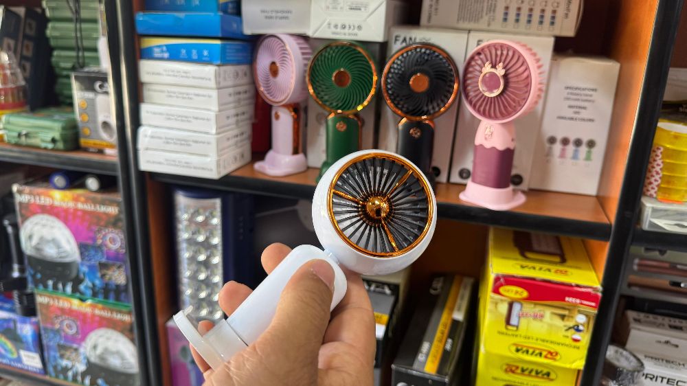 Serinlemenin en ucuz yolu el vantilatörleri