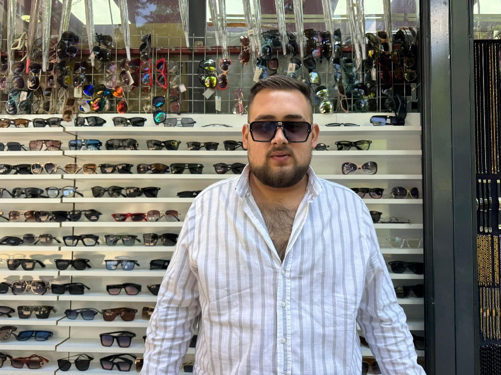 Sıcak hava gözlük satışlarını arttırdı