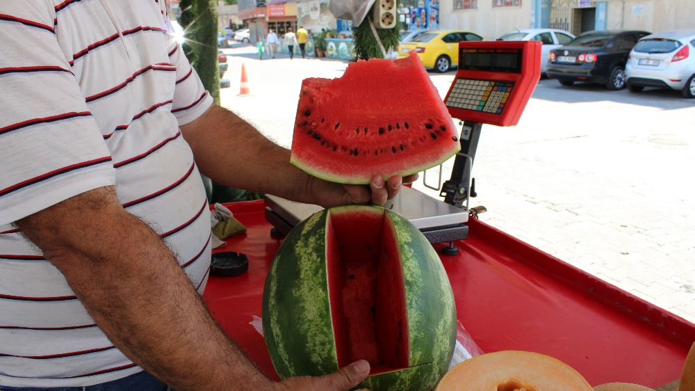 Sıcaklar vatandaşı sulu meyvelere yönlendirdi