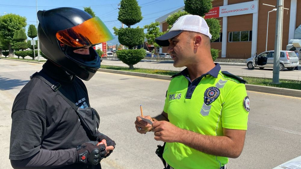  Sosyal medyada şov yapan sürücü polisten kaçamadı: Gözaltına alındı