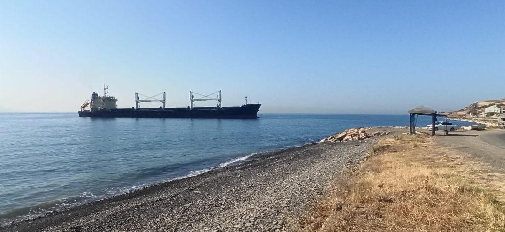 Tekirdağ’da yük gemisi karaya oturdu