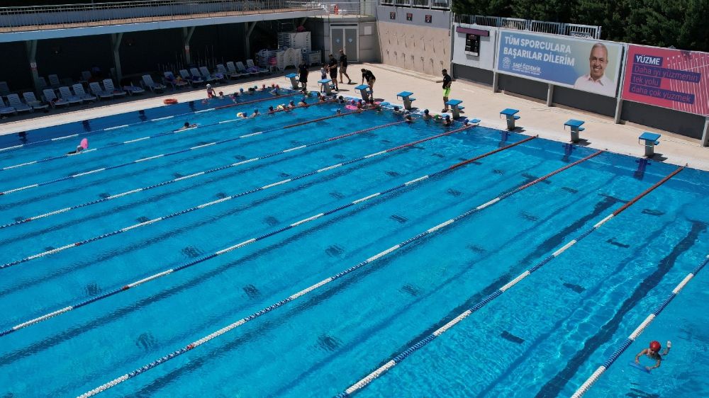 "Temiz Havuz" sertifikalı Konak Açık Yüzme Havuzu’nda sezon başladı