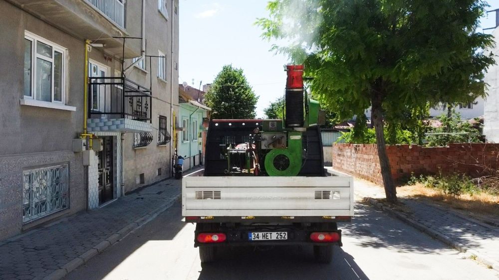 Tepebaşı haşerelere karşı sahada