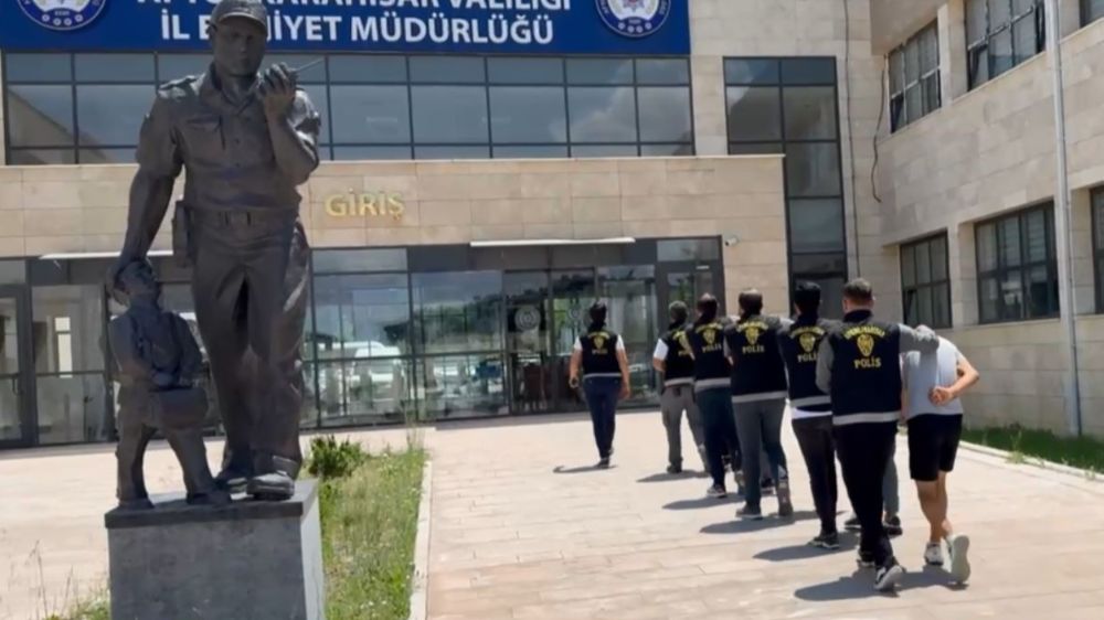 Travers fabrikasından 250 bin TL'lik bakır kablo ve malzeme çalan 5 kişi tutuklandı