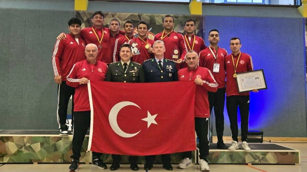 TSK Güreş Milli Takımı Warendorf’tan  Dünya Şampiyonluğu ve Madalyalarla Döndü
