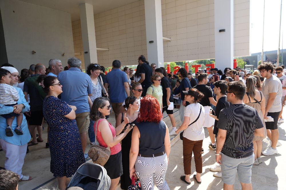 Tüm veliler onun için seferber oldu, Genç kızın hayalleri kulağındaki takı yüzünden yarım kaldı