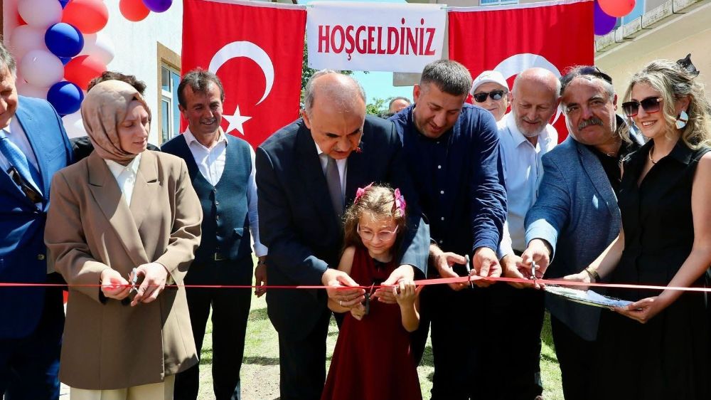 Ulubey’de ‘Anlamlı Renkler’ resim sergisi açıldı