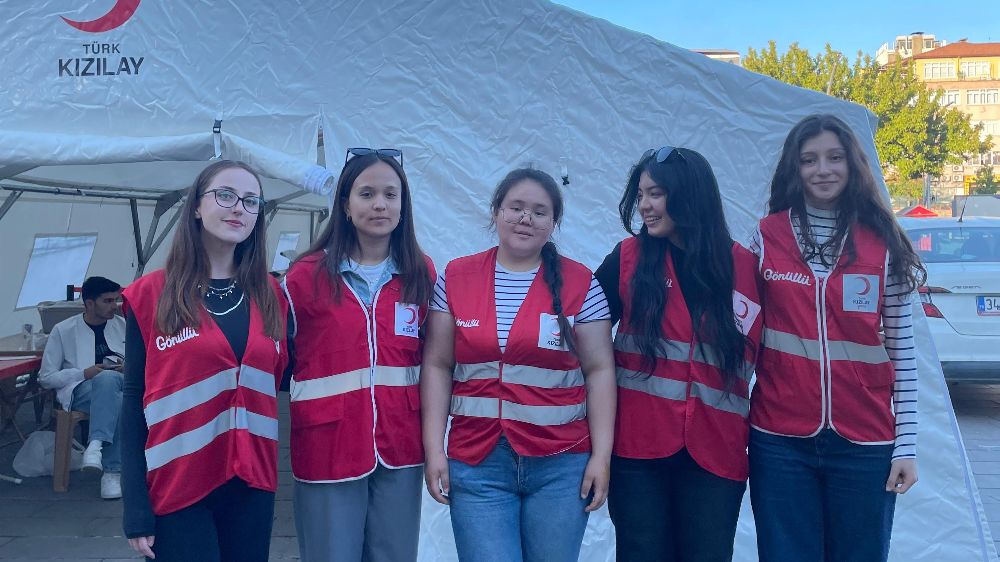 Üniversite öğrencilerinden Türk Kızılayı'na örnek olacak destek