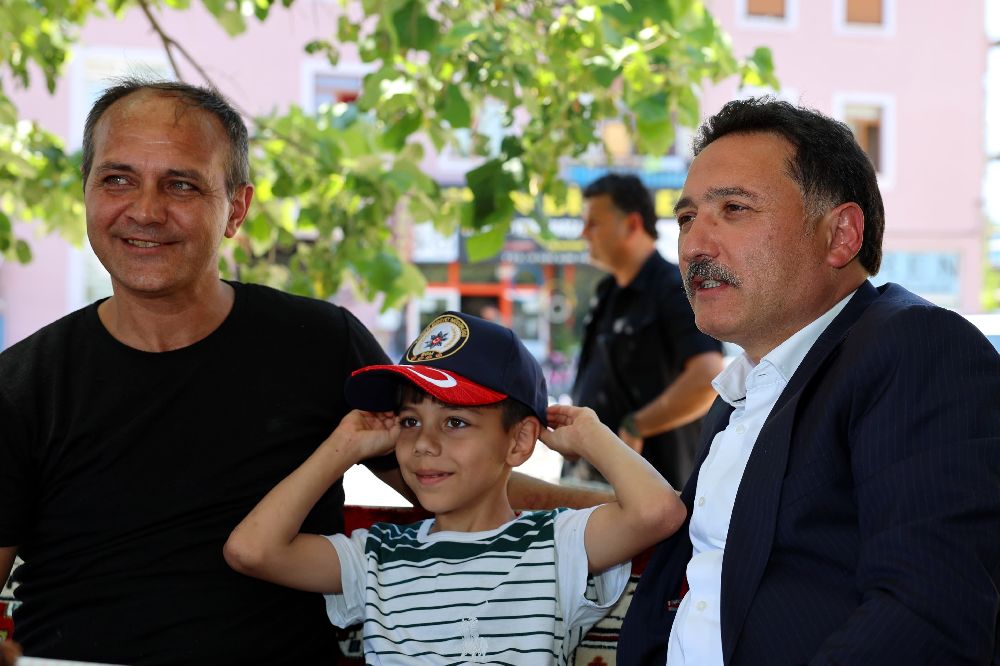 Vali Çiçek, mahalle ziyaretlerine devam ediyor