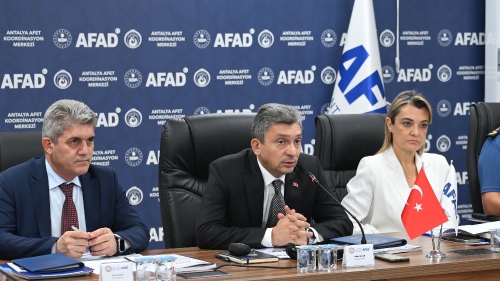 Vali Şahin: "Afetlere karşı müdahale kapasitemizi dünya standartlarının üstüne çıkarmak için çalışıyoruz"