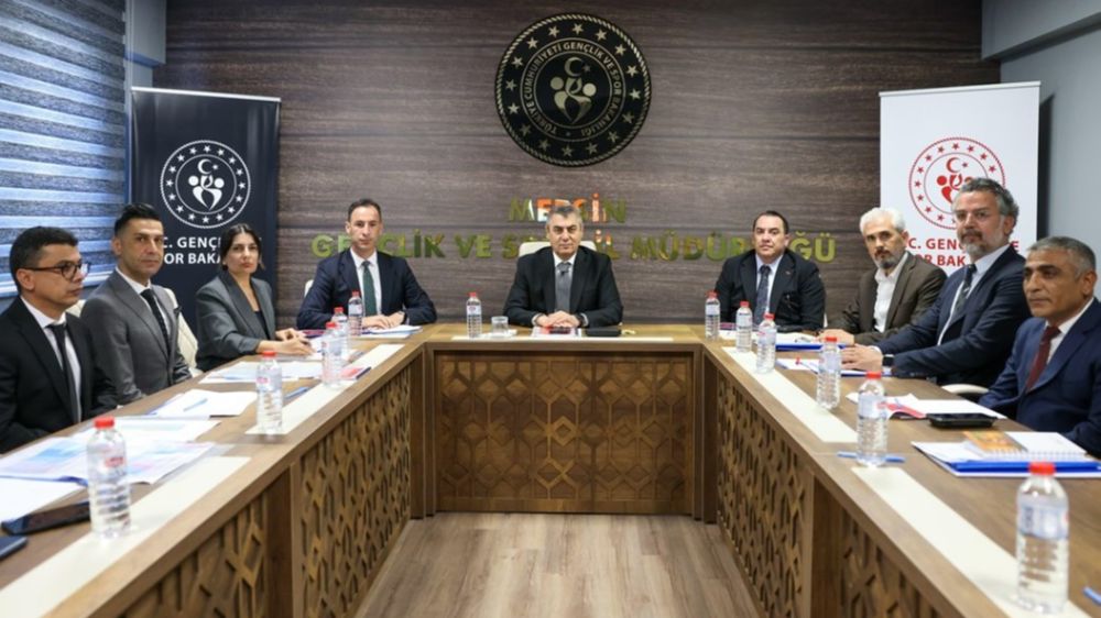 Vali Toros, gençlik ve spor faaliyetlerini değerlendirdi