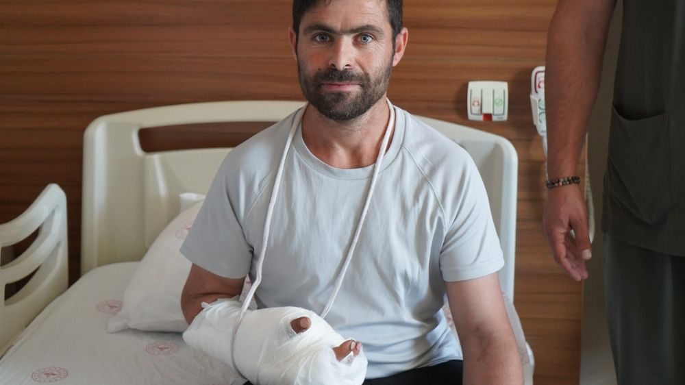 Van’da zorlu el ameliyatı: 10 saatlik mücadeleyle hayata tutundu