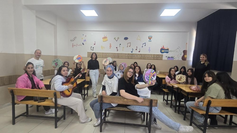  Zübeyde Hanım MTAL’de Müzik Sınıfı oluşturuldu