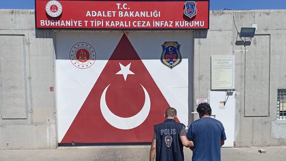  24 yıl 8 ay hapis cezası ile aranan şahıs Burhaniye'de yakalandı