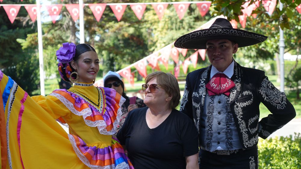 35. Uluslararası Halk Oyunları Festivali Samsun’da başladı
