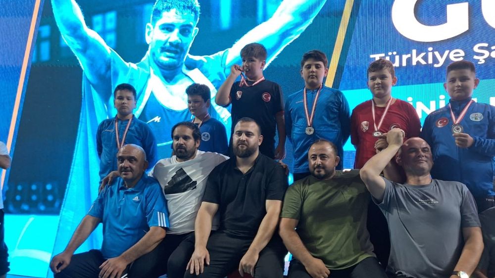 6 sporcu milli takım kampında