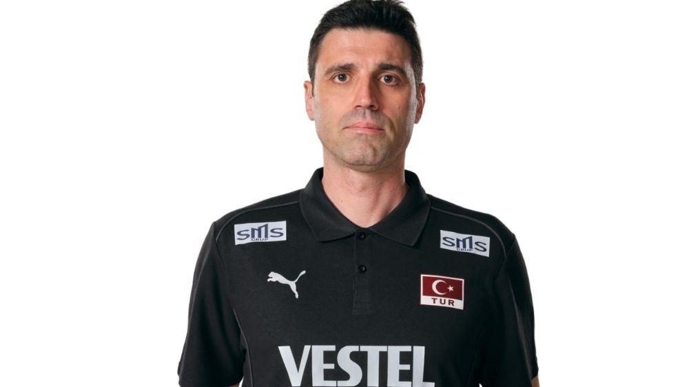A Milli Erkek Voleybol Takımı'nda başantrenör Umut Çakır ile yollar ayrıldı