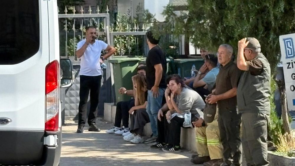 Adli Tıp önünde ailelerin acı bekleyişi sürüyor