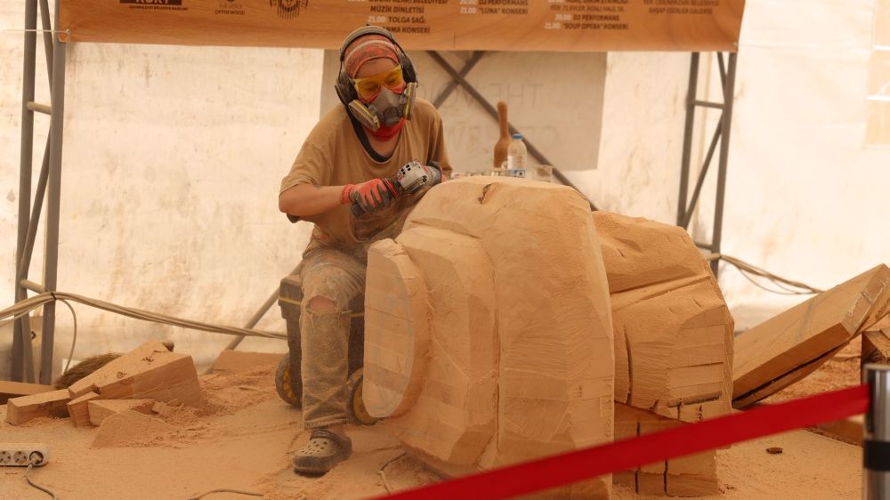 Ahşap Heykel Festivali coşkuyla devam ediyor 