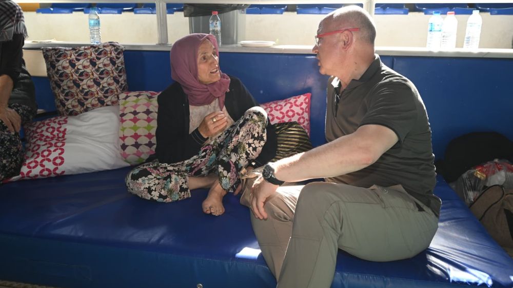 AK Parti'den yangın bölgelerine çıkarma