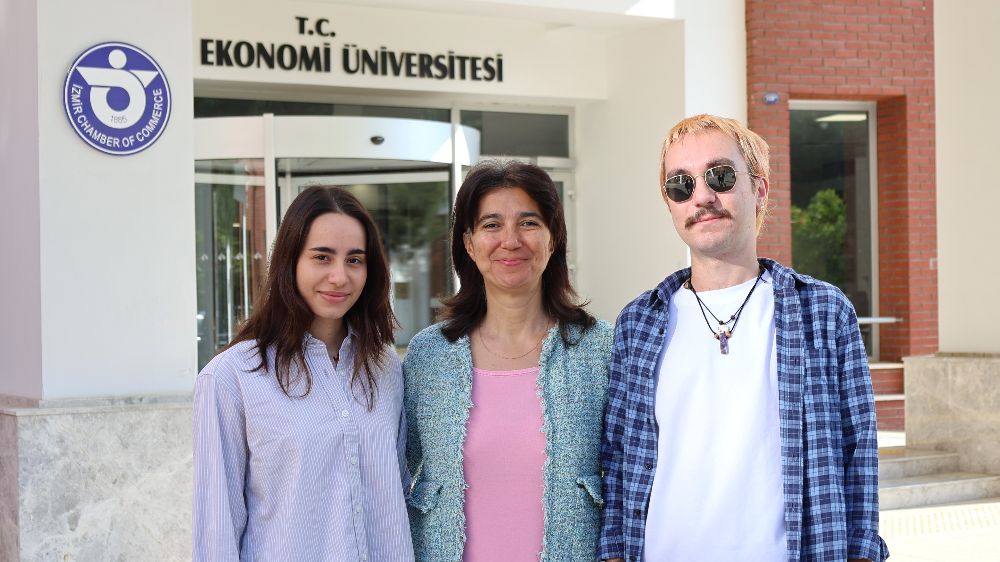 Akıllı asistana ‘akademik’ destek