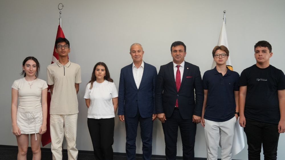 Alanya'nın gurur tablolarından Özçelik'e ziyaret