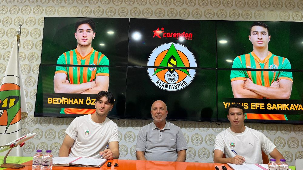 Alanyaspor, iki yerli oyuncu ile sözleşme imzaladı