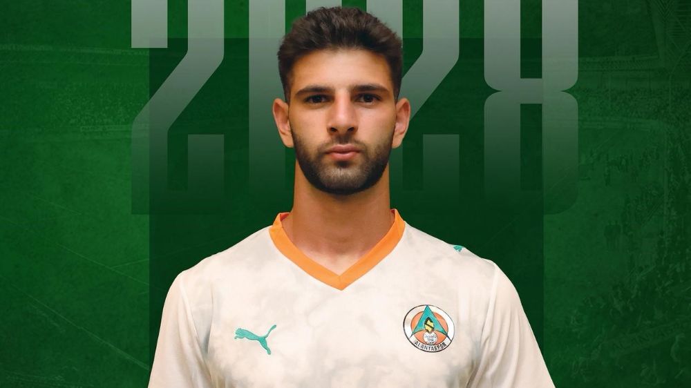 Alanyaspor, Ümit Akdağ'ın sözleşmesini yeniledi