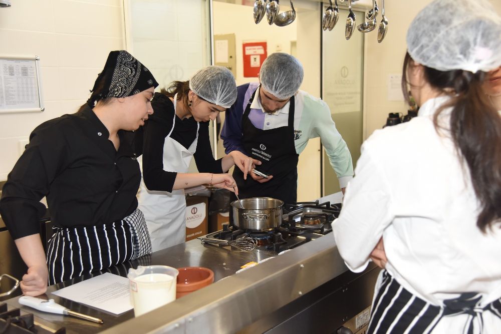 Anadolu Üniversitesi EMYO mezun istihdamında başı çekiyor