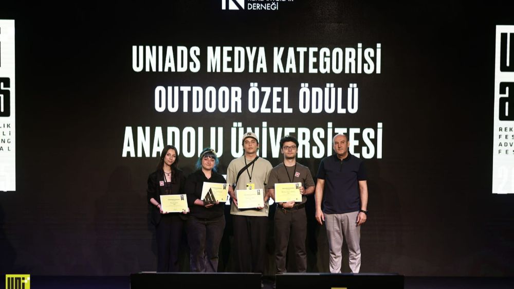 Anadolu Üniversitesi öğrencilerine "UNIADS 2025"ten ödül