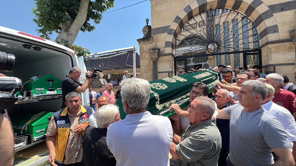 Ankara'daki yangında ölen anne ve 3,5 aylık oğlu Kahramanmaraş'ta toprağa verildi