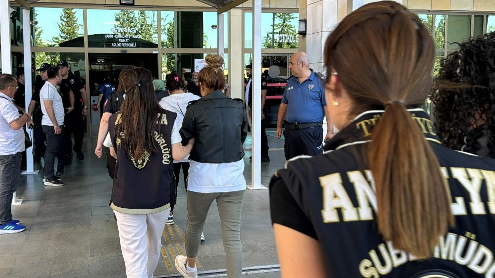  Ankara merkezli  Antalya ve 6 ilde dolandırıcılık operasyonu  10 tutuklama