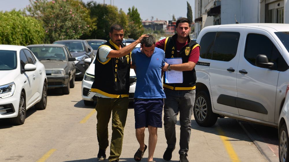 Annesini sopayla öldüren evlat tutuklandı