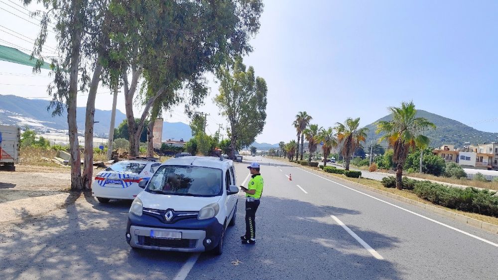 Antalya’da 1 haftada 57 bin araç denetlendi, 16 bin sürücüye ceza