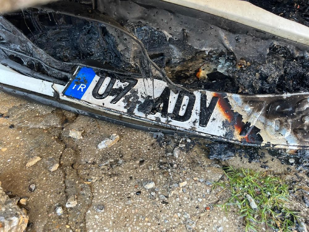 Antalya'da freni boşaldı ortalığı tarumar etti! 2 aracı ezip geçti