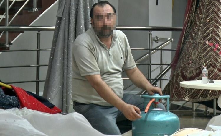 Antalya'da gecenin olayı Eşinin Gelinlik Mağazasını Yakmaya çalıştı tazyikli su ile durduruldu