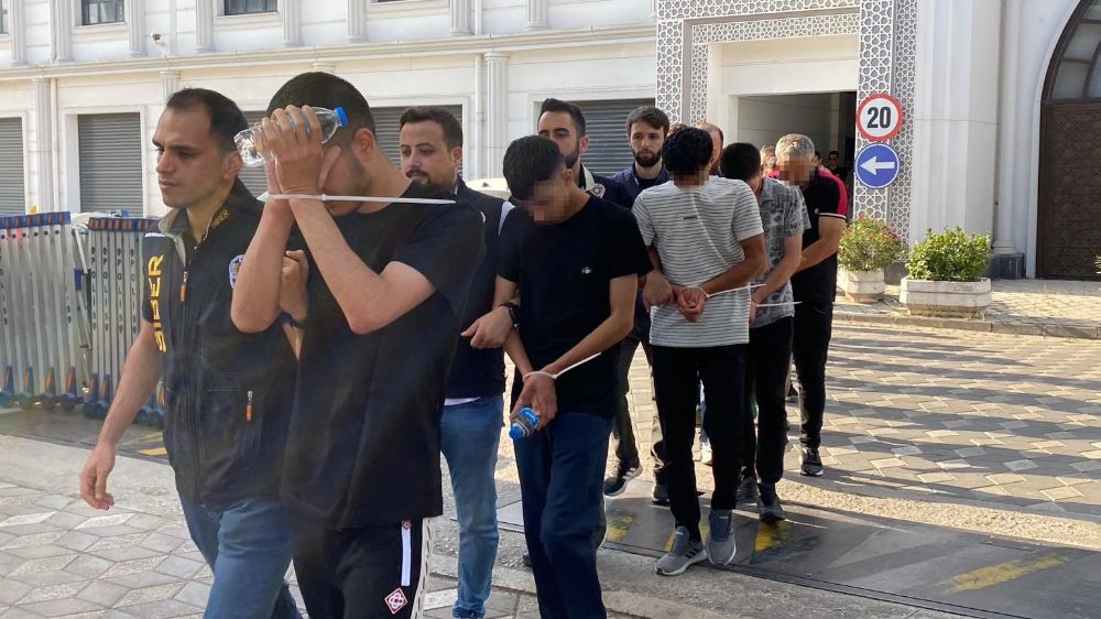 Antalya  Isparta ve Kocaeli merkezli  Kiralık araç dolandırıcılığında 26 tutuklama