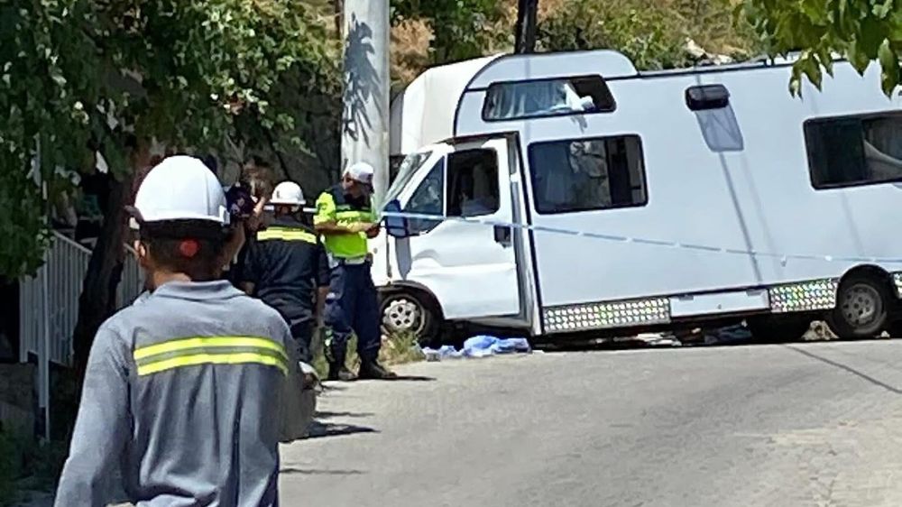 Antalya Kaş'ta Karavan kazası 1 ölü 1 yaralı 