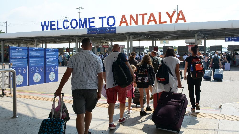 Antalya’ya havayolu ile son 5 yılda en çok girişi yapılan temmuz günü rekoru kırıldı