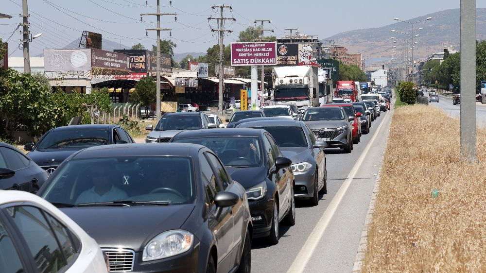 Araç kuyruğunun bir ucu Aydın, diğer ucu Muğla’da