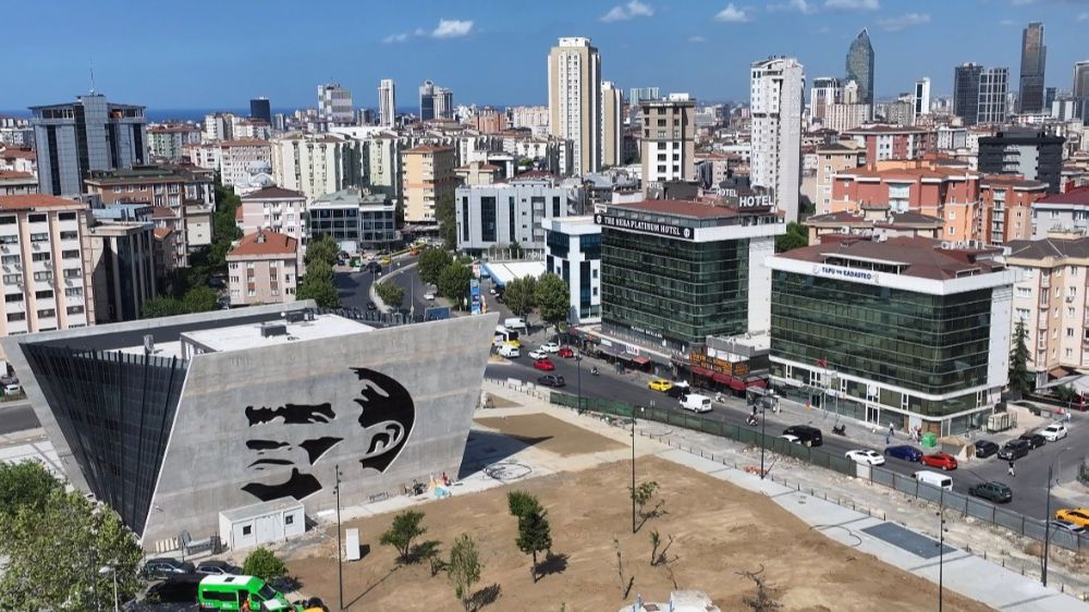 Ataşehir'e 12 bin metrekarelik yeni meydan kazandırılıyor