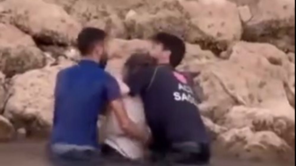 Atatürk Baraj Göleti'ne düşen kadın vatandaşlar tarafından kurtarıldı