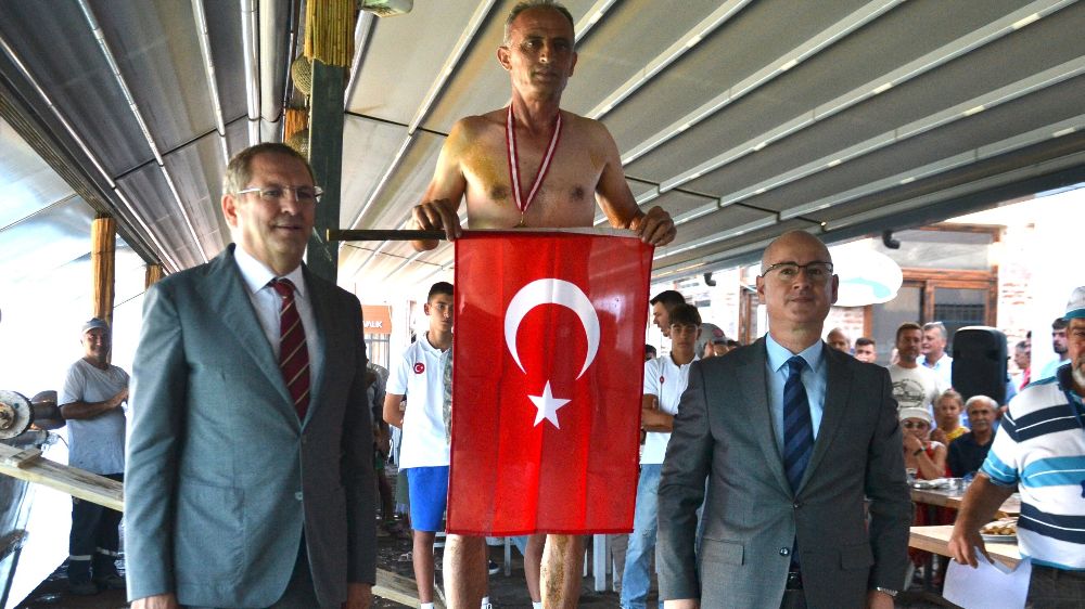 Ayvalık’ta 99. Denizcilik ve Kabotaj Bayramı coşkuyla kutlandı