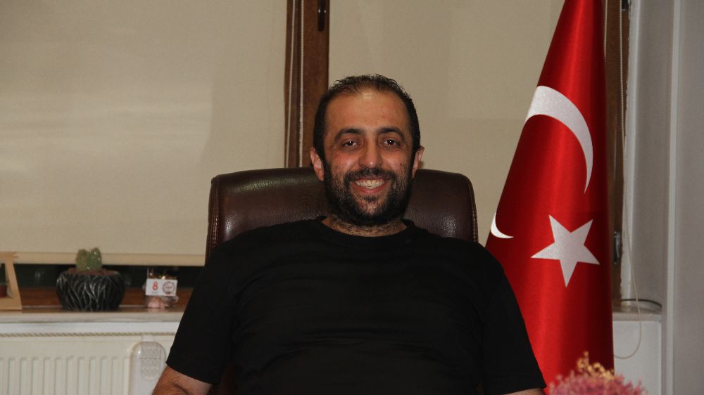 Babasından ilham aldı, çocukların yüzünü güldürüyor