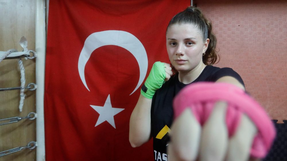 Babasının ‘Sevmezsen bırakırsın' sözü ile başladı, 10 şampiyonluk elde etti