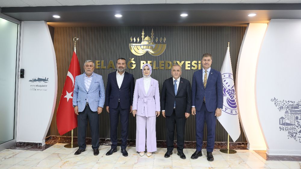 Bakan Göktaş'tan AK Parti İl Başkanlığı ve Elazığ Belediyesine ziyaret