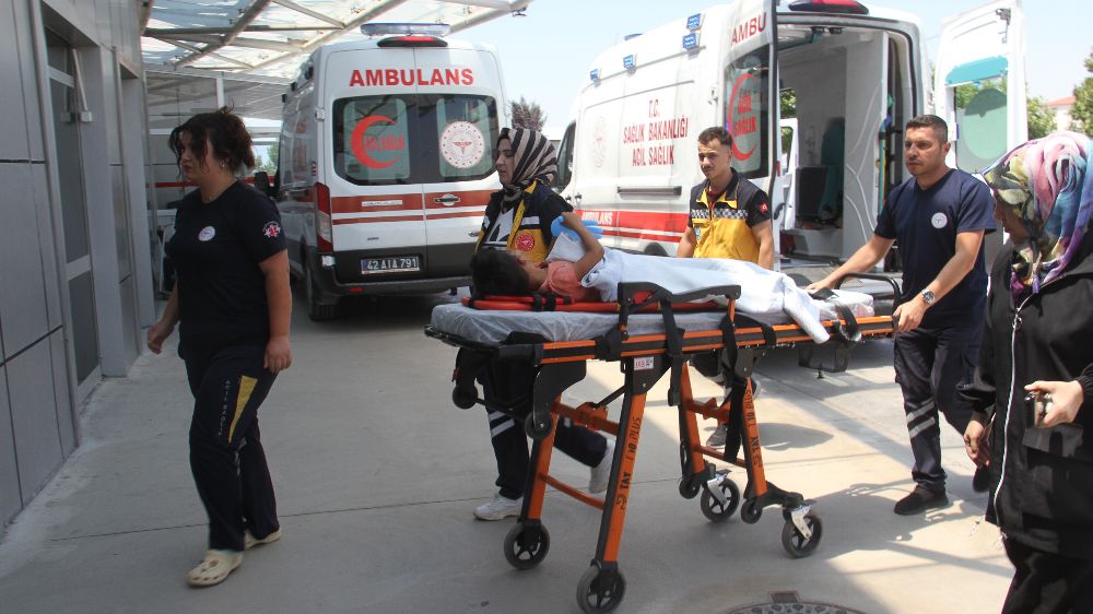 Balkondan düşen çocuk hastanelik oldu